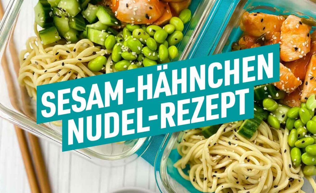 Wir haben Honig, Ingwer, Knoblauch und Soja kombiniert, um dieses köstliche, süsse und teigige Sesam-Hähnchen-Nudelgericht zu kreieren.